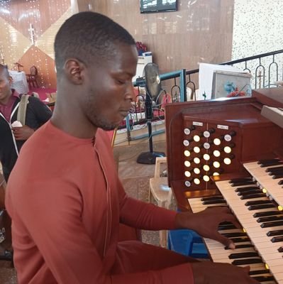 Medical Doctor 🩺/Organist 🎹
lover of God🔥💯
Music lover 🎶🎼🎵