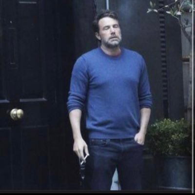 TheeBartlbee's profile picture. honestly I’ve got no fucken clue what’s going on