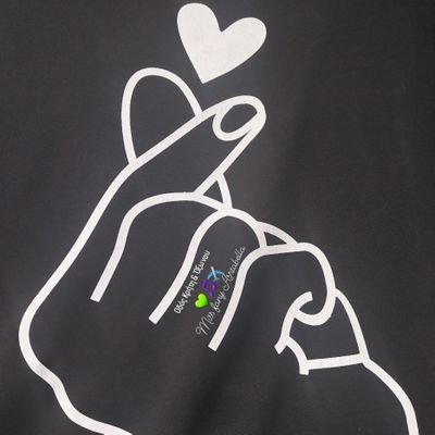 LiaKapetanaki's profile picture. Μουσικές πτήσεις 🎵✈️
ραδιόφωνο @Kriti FM 87.5 
https://t.co/5zsg3L9WVK
🎧📻/παρουσίαση🎤🎬
θέατρο🎭/
μουσική🎼🎵🎶/
χορό 💃