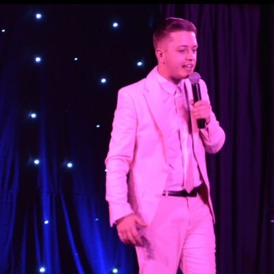 MaxLouth1's profile picture. Supporter of Manchester United 🔴