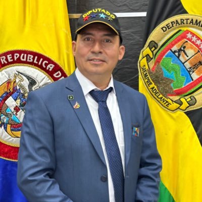 Diputado de Santander, piedecuestano, entregado al servicio comunitario, defensor de la Fuerza Pública. 💛💙❤️