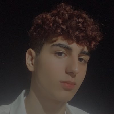 Aru02kk's profile picture. fã de livros, séries e artistas procrastinando  pra se matar.