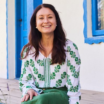 James Beard Award Winner. UK author and food writer from Romania. Latest book 'Tava - Eastern European Baking and Desserts from Romania and Beyond'.