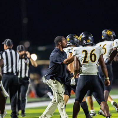 DB Coach at Crandall HS, Dad , Proud East Texan, Aspiring Defensive Coordinator!