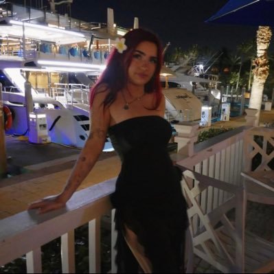 kisses4lara's profile picture. 