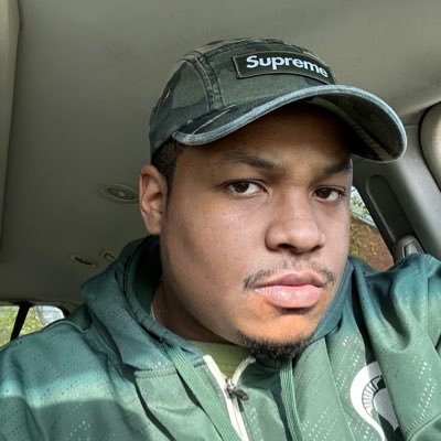 BigBossRon08's profile picture. dont come at me with all that bull shit read the name