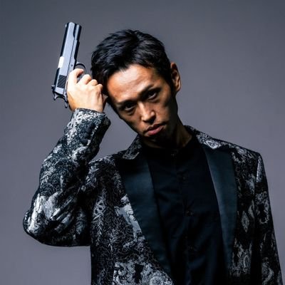 リーマンと俳優【レトルト内閣(@retonai)】【SuperMountain'sClub】/テーマパーク/時々ダンスとMC/エヴァヲタ/筋トレ
●その他情報を待て