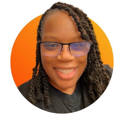 With her keen insights and empowering content, Yalanda Lattimore #DryerBuzz is a force in world of media and entrepreneurship. Go-to source for ideas that buzz