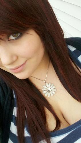 AmyySmile's profile picture. suckit.