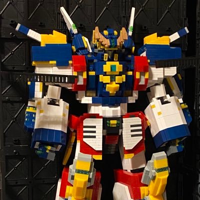 プチブロックで基本はでっかい合体ロボを作ります。 悪質な転売ヤーは光になれ‼︎