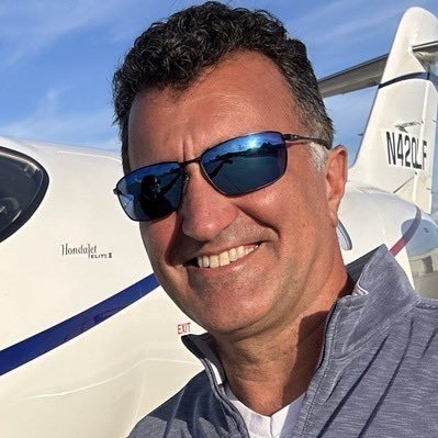 Pilot and entrepreneur that loves freedom, family, friends. flying and the US Constitution.