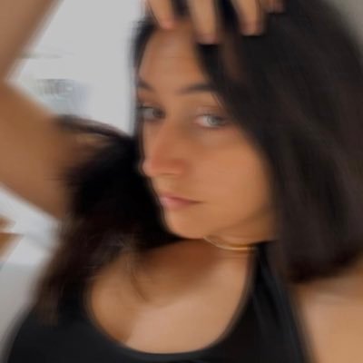 noecaptures's profile picture. aquí hago fotos (ig: noecaptures)
y aquí canto (ig: noesings)