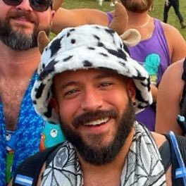 DnB + EDM, Dudes, Dogs, Memes. Wannabe Himbo. Probably NSFW! Poly, Sex, and Sex Work positive. Fuck racists and transphobes. He/Him. Married to @bearlybuff