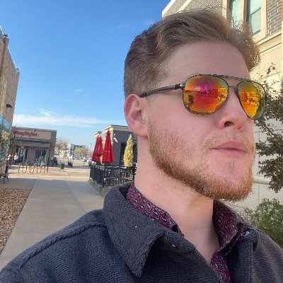 TheFrra's profile picture. Takes pictures of cool clouds