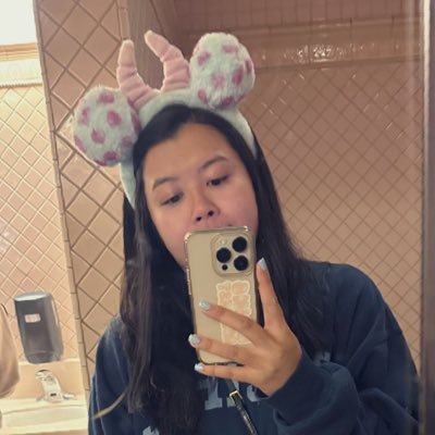 bbyleen's profile picture. She will be known by the boldness of her faith ✨