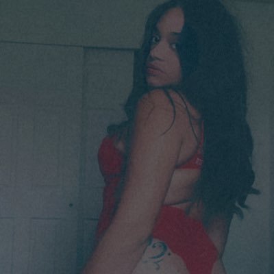 Hola, soy boricua. ven y dime hola en Instagram: Gugy_ta.