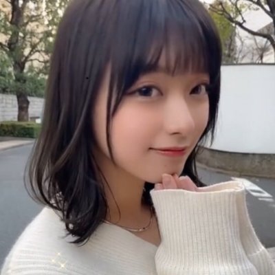 みどりです
23歳/157㎝/45㎏/86/59/83/E 会える子ちゃんだよ
上から目線、高圧的な人はチョットかな💦
フォローくれた人だけDMお返ししますのでご理解ください