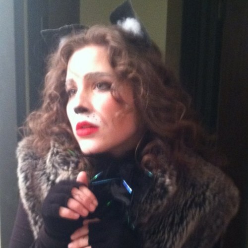 RoseHoffmanSays's profile picture. curvy girls dont stand in the back