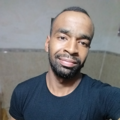 y_chafoo's profile picture. 