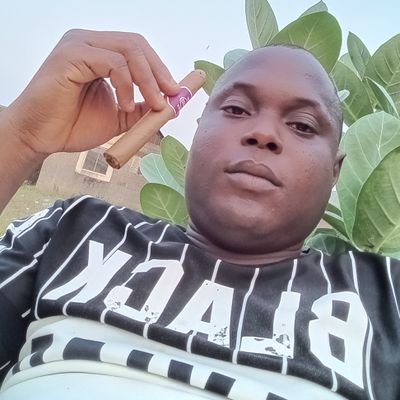 Farmer🦃🐔🌽 Angler🎣  RusticMetropolitan, Agricultural Engineering | Cereals, Cigar, Sapiosexuals are muse. Founder 
@chickenfrostng @gardenbeerbrand,
Ecc 9:11