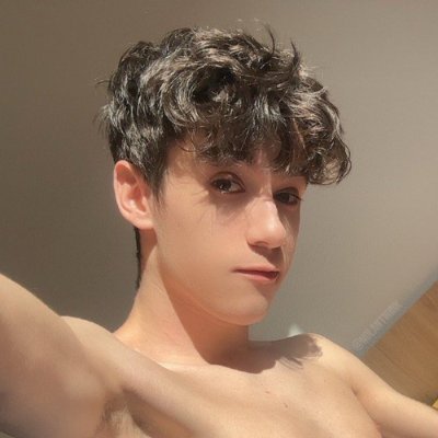 nsfw • gay • natural boy  • https://t.co/5vXaeNF5g5  •  @nolantwink • @endlboi ☀️