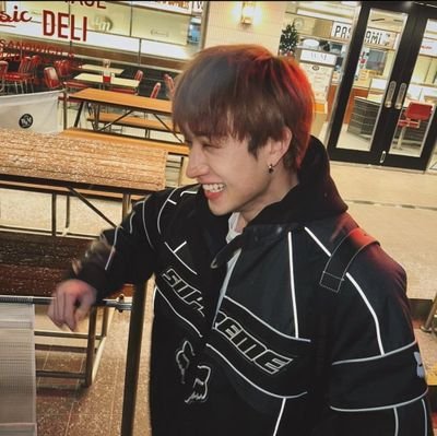 she/her . . . mention after dm | fan & sbt account for skz #방찬, enhypen #제이, and zb1 #건욱 ♡ 201108 • 221113 • 240106 • 241026 • 241221 • 250209