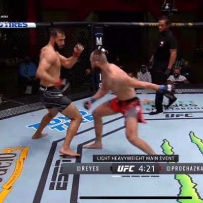 EmTe_o7's profile picture. 