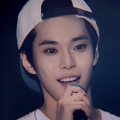 Loving all about DOYOUNG | Fan Acc