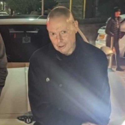 Manchester ModGod widowed 57, unattainably  handsome and smart for you. Cult hero to ladies here for my daily bitchy observations