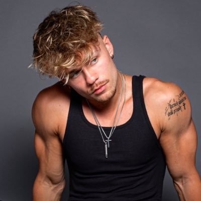 babesmolly461's profile picture. Artist ❤️ 🇺🇦