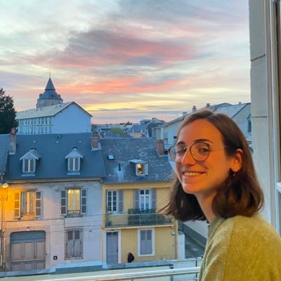 clara_mencio's profile picture. 