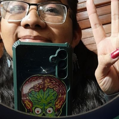 elybookzinea's profile picture. I believe in Sherlock Holmes💡Me gusta decir groserias.🧠💻
