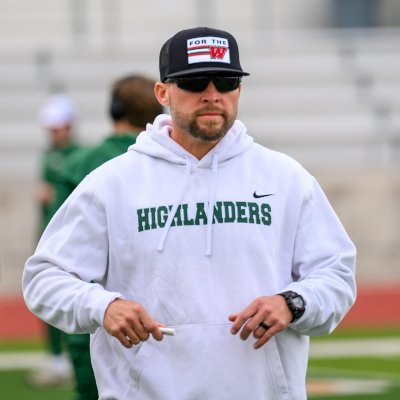 Husband, Father, son, Christian, Wr’s Coach/Recruiting Coordinator/CO-Offensive Coordinator at The Woodlands High School #RecruitTheW #COMPETE #BuildyourResume