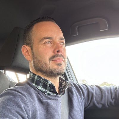 Javier271442111's profile picture.