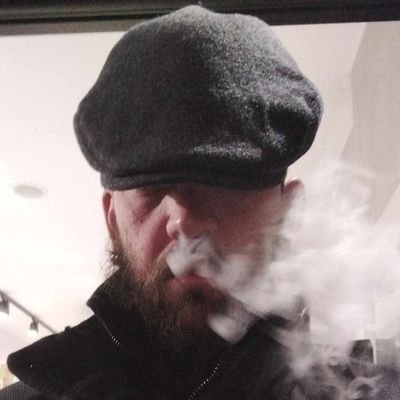 SHlNlGAMl_EYES's profile picture. GIN: Distilled for the eradication of a seemingly incurable sadness.