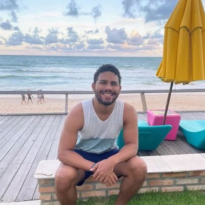Apenas mais um viciado em futebol, NFL e fórmula 1.