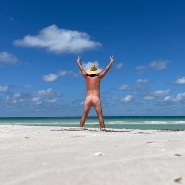 West Florida Nudist. Beach and Boating fan. Exploring🌴 Looking to connect with other nudists.