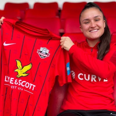 Footballer @lewesfcwomen ⚽️ ||  🤝 @efgmanagement_ || @pro2proacademy 🖤