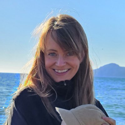 Mamma. PhD student @Raincoast Applied Conservation Science Lab @UVic.  Research in animal behaviour & welfare. Applying science to community-driven questions.