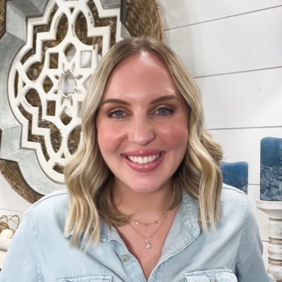 kylie_reidhead's profile picture. 🏡 DIY renovation, Decor, & Lifestyle.    Get inspired to build your most beautiful life! ♥️ 🎥 YouTuber