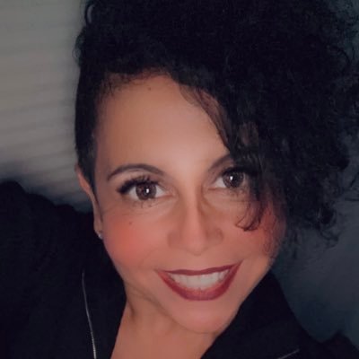 ExposeAponte's profile picture. LA BIDA ES BELLA! GOUZA LA 💜