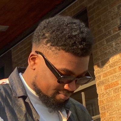 🫗 designer / creative. busy planting trees i may never get to sit under.🌲