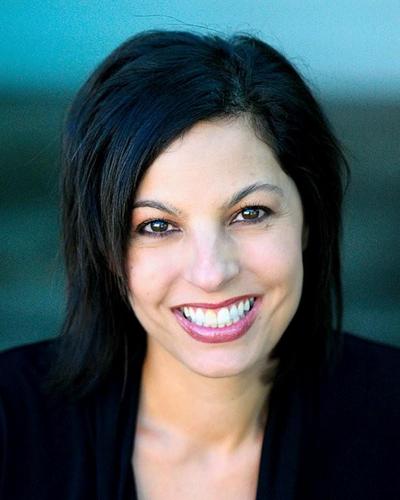 onestoneevents's profile picture. event designer and sweets stylist. 
retired musical theater performer. 
s'mores fanatic. obsessed with sloths and ukeleles!