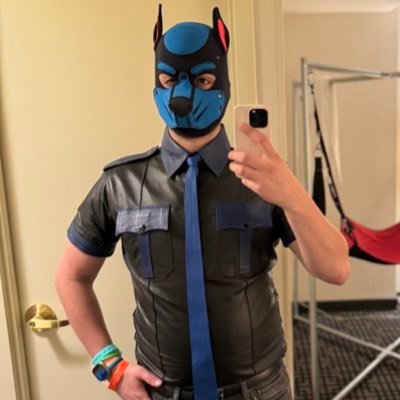 DC pup. 33. He/him. Mostly dom, but not always. 1/880 of a mile tall. Alpha/bf of @pup_blazee. NSFW: 18+ only 💙🦋: @pupoak (fill in the rest)