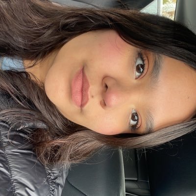 karlacalderaa's profile picture. fuck it :)