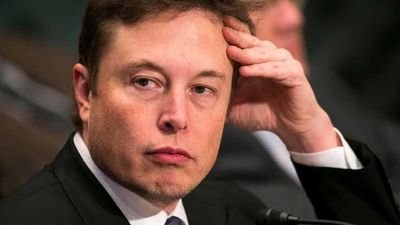 Entrepreneur
🚀| SpaceX • CEO & CTO
🚔| Tesla • CEO and Product architect 
🚄| Hyperloop • Founderp