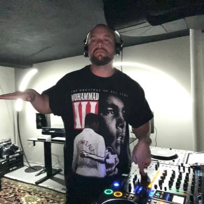 (Louisville) Resident DJ at Gerstles, yeah I djed once for T-Pain