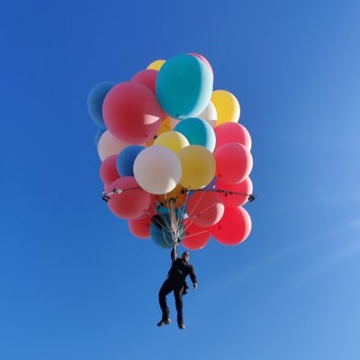 emmakd20's profile picture. pinkskies