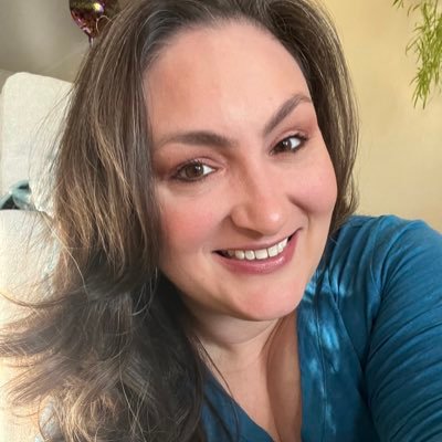 TheDRofPR's profile picture. || PR/Crisis Comm. Professor at @IslandCampus || TAMUCC🤙🏽Texas Tech👆🏽& Nebraska🌽 Alumna