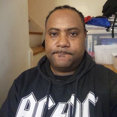 xgeloo's profile picture. Born in the morning sat at noon and walked in the evening. Brilliant 👏